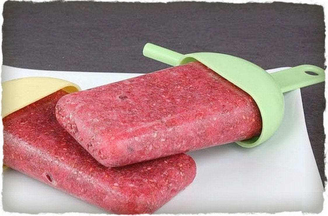 healthy popsicle, homemade popsicle, superfood popsicle, summer popsicle, strawberry popsicle, greens plus
