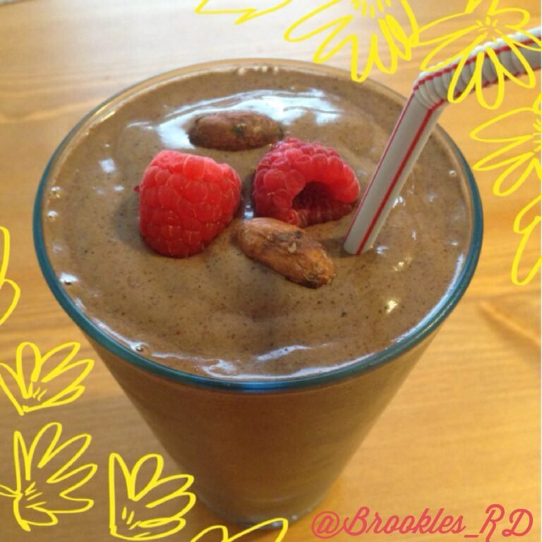 berry smoothie recipe, smoothie recipe, almond butter, protein smoothie